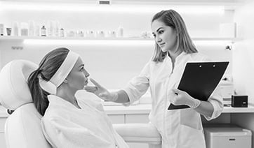 consultation-with-beautician-1