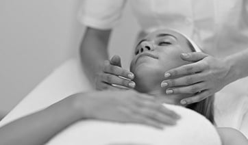 young-woman-with-beautician-1